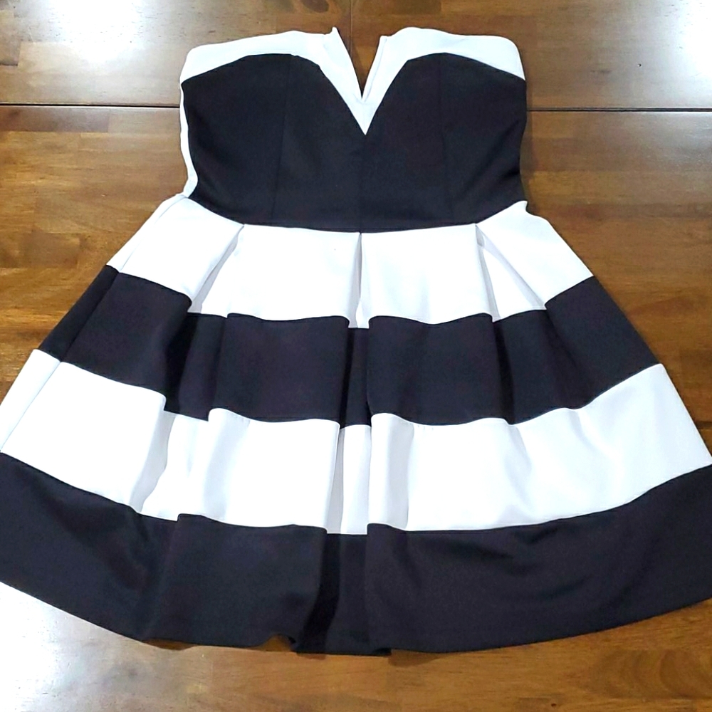 Mini Skater Peplum Dress Large Juniors